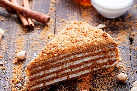 Торт медовый