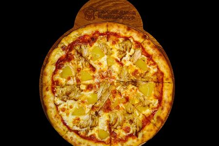 Курица и ананас