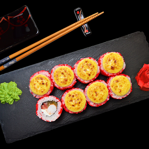 Запеченный ролл Чили креветка