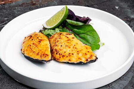 Мидии сырные