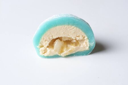 Моти груша-карамель