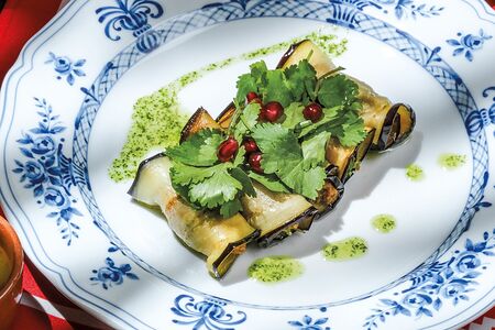 Рулетики из баклажана