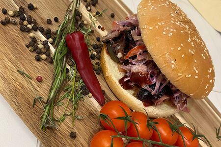 Бургер со свининой