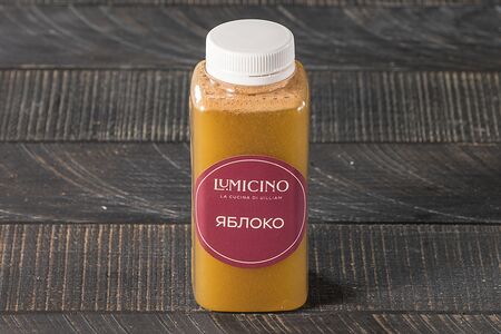 Свежевыжатый яблочный сок