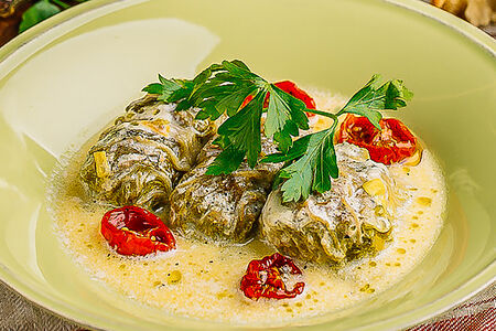 Голубцы из телятины со сливочным соусом