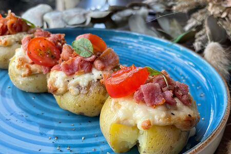 Запеченный картофель с беконом