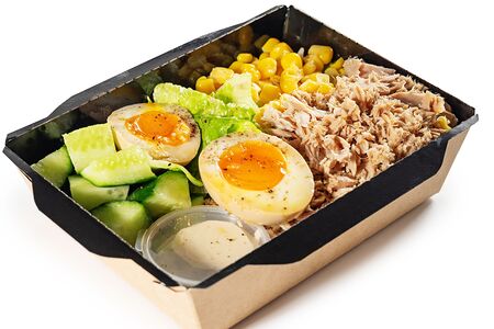 Салат с тунцом