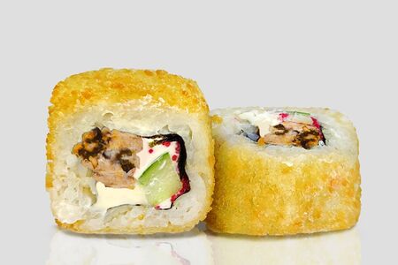 Жареный ролл с мидиями