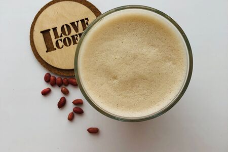 Латте Арахис