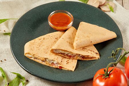 Кесадилья мясная