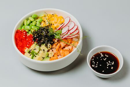 Поке с лососем терияки