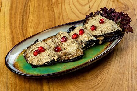 Баклажаны с орехами