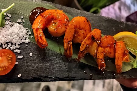 Креветки в лимонном соусе