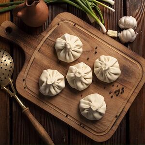 Хинкали с тигровыми креветками