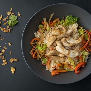 Рис с цыпленком и овощами