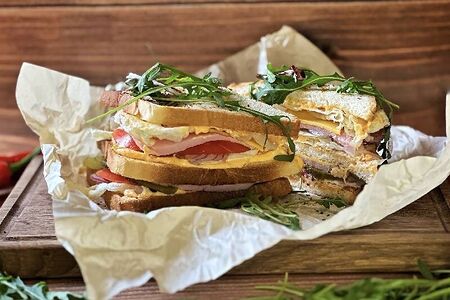 Сэндвич с ветчиной