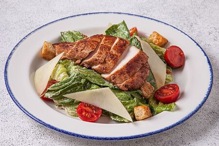 Цезарь с курицей