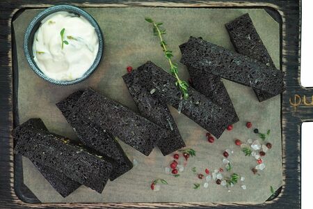 Чесночный бородинский хлеб