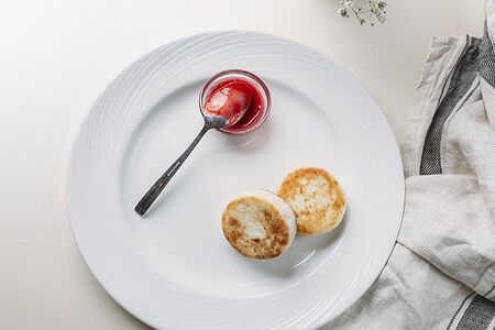 Сырники со сметаной