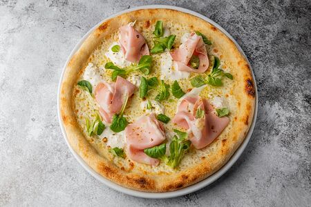 Пицца с мортаделлой