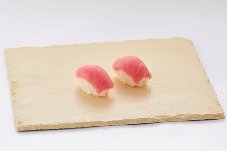 Нигири с тунцом