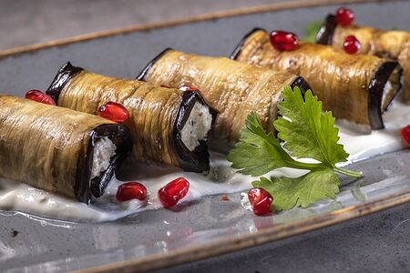 Рулетики из баклажанов