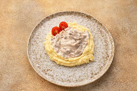 Бефстроганов