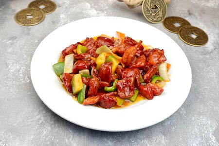 Рулька с овощами