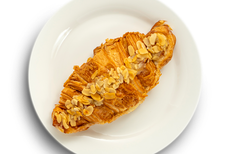 Круассан с миндалем