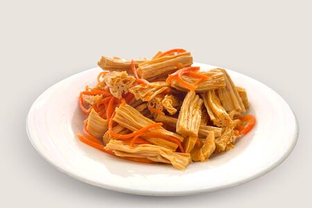 Спаржа по-корейски с морковью