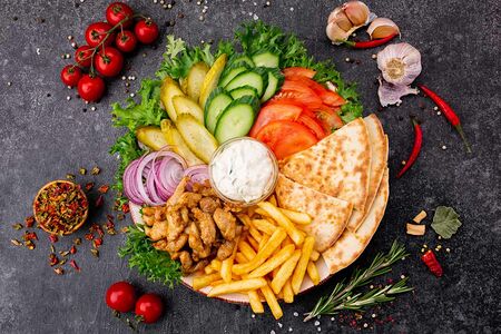 Сувлаки со свининой открытые