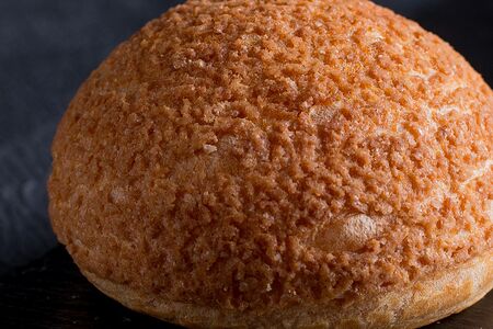 Шу с вареной сгущенкой и сырным кремом