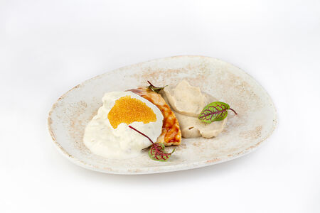 Осетр с кремом из жженой цветной капусты