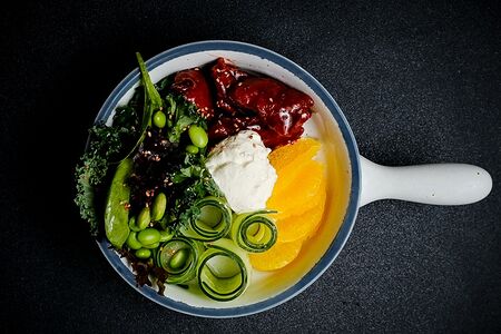 Утка с апельсинами и миксом салата