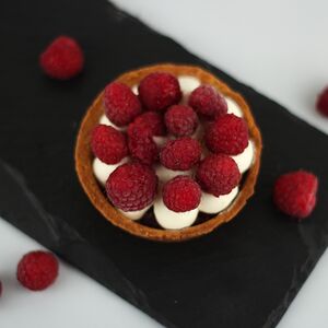 Пирожное Тарталетка постная со свежей малиной или со свежей голубикой