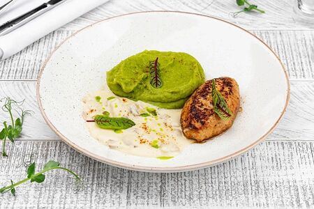 Куриные котлеты с зеленым пюре
