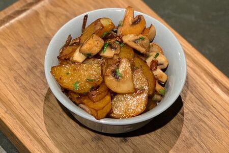 Картофель по-домашнему с грибами