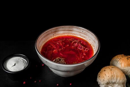 Борщ с свиным ребром и пампушками