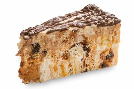 Сметанный торт с курагой и черносливом