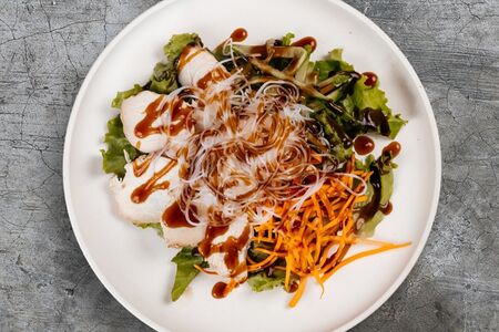 Куриное филе с фунчозой