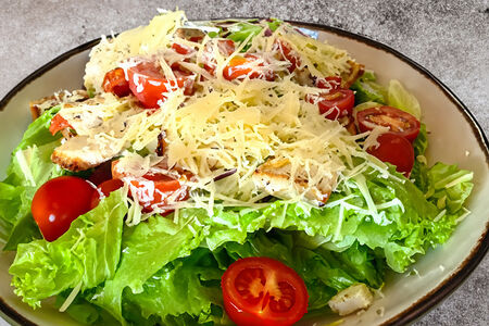 Цезарь с цыплёнком