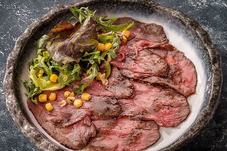 Копчёный ростбиф с трюфельной заправкой