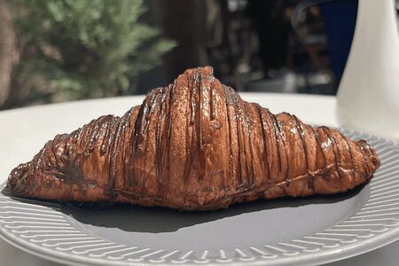 Круассан шоколадный