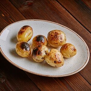 Молодой картофель на углях