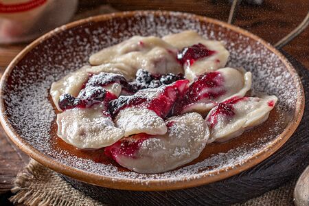 Вареники с вишней