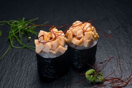 Малая шапка спайси из угря