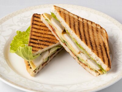 Сэндвич с филе птицы