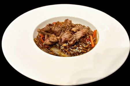 С говядиной