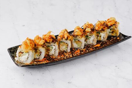 Запечённый ролл с угрём и креветкой