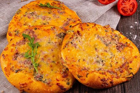 Пицца с колбасой Нямка